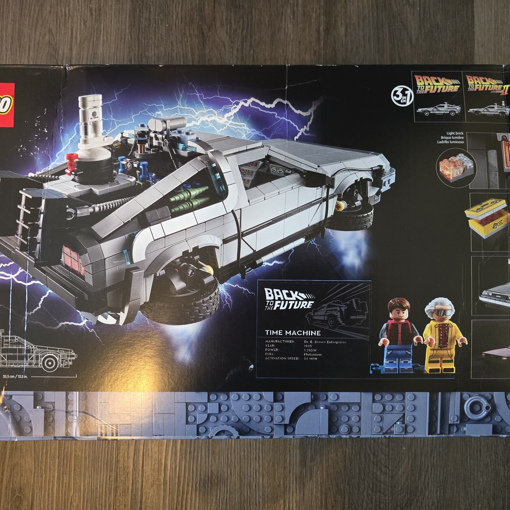 LEGO Back to the Future DeLorean Set - Picture 2 of 3